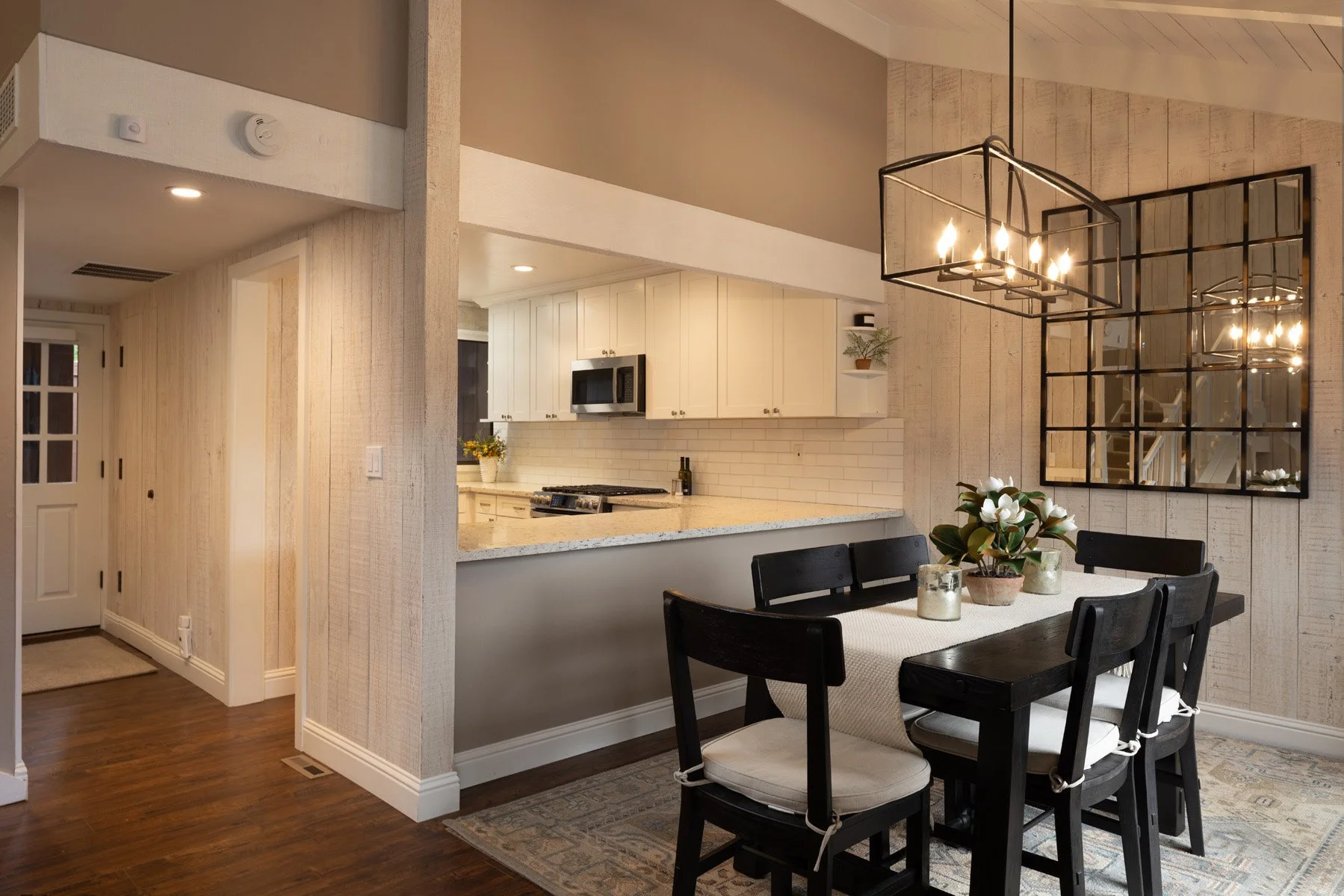 5-05-7026-Valley-Greens-Dining-LR.jpg