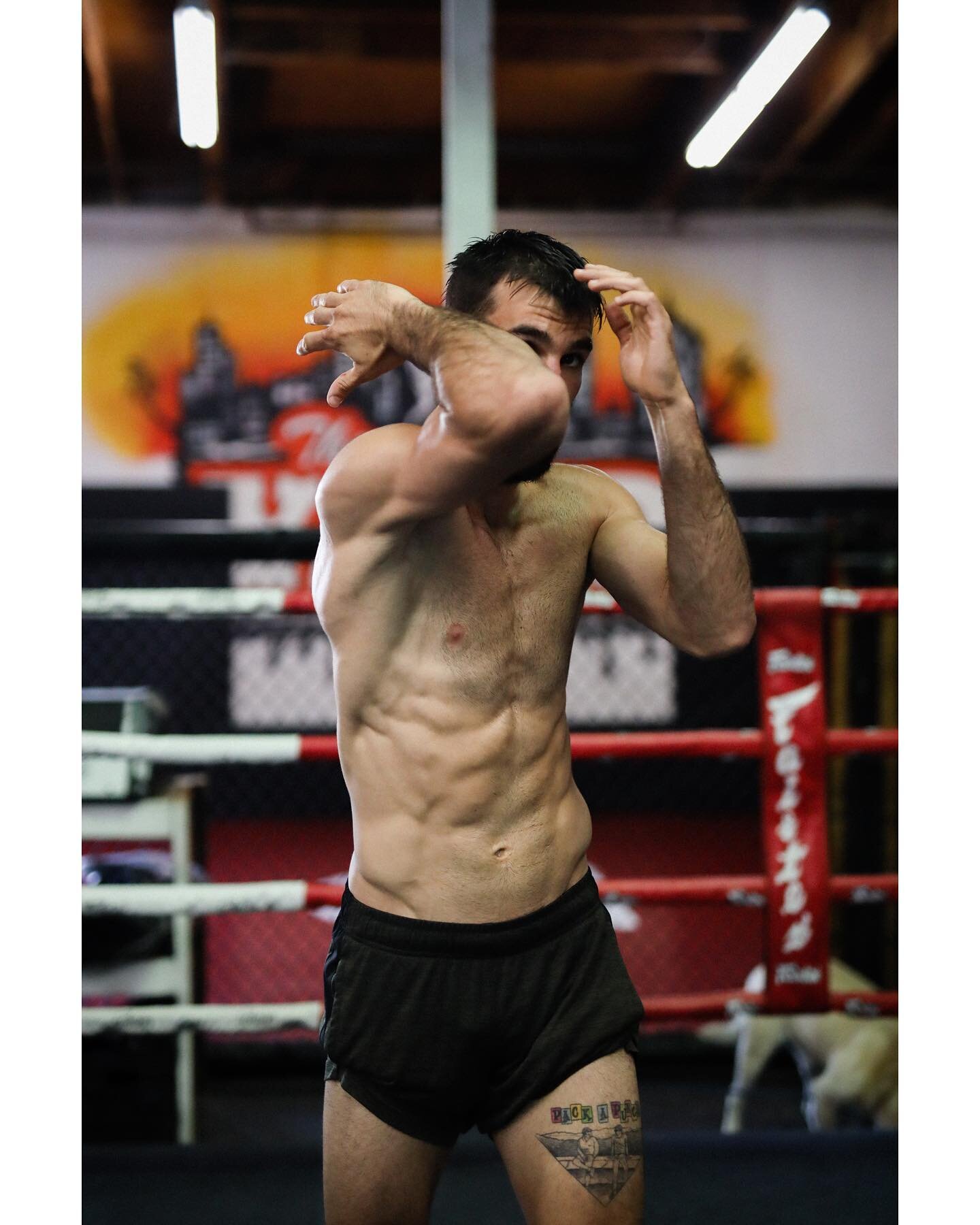 🔪🔪🔪

Nacho fights tomorrow Saturday 7/24 for WCK Muay Thai 🩸@wckmuaythai @theyardmuaythai