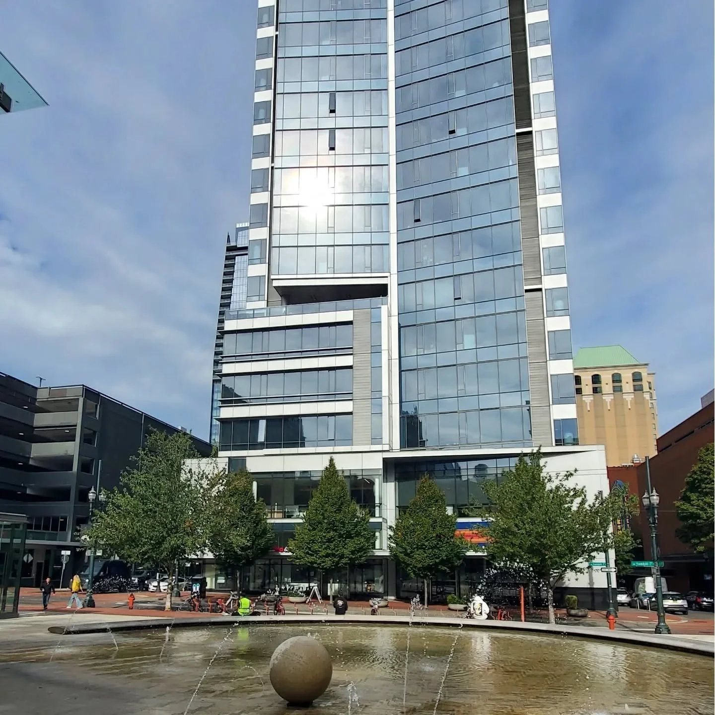 Lots to do and see in downtown Portland! And there is a great wine bar with delicious wines in the heart of it! 🍷🍷🍷