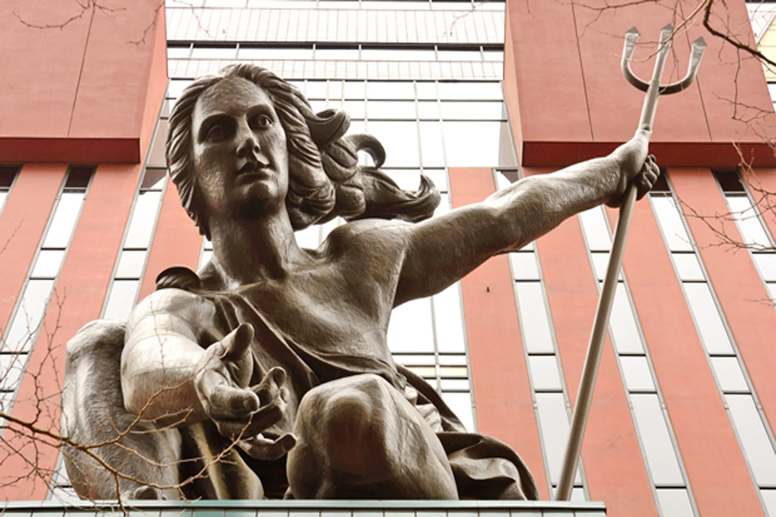 portlandia-statue.jpg