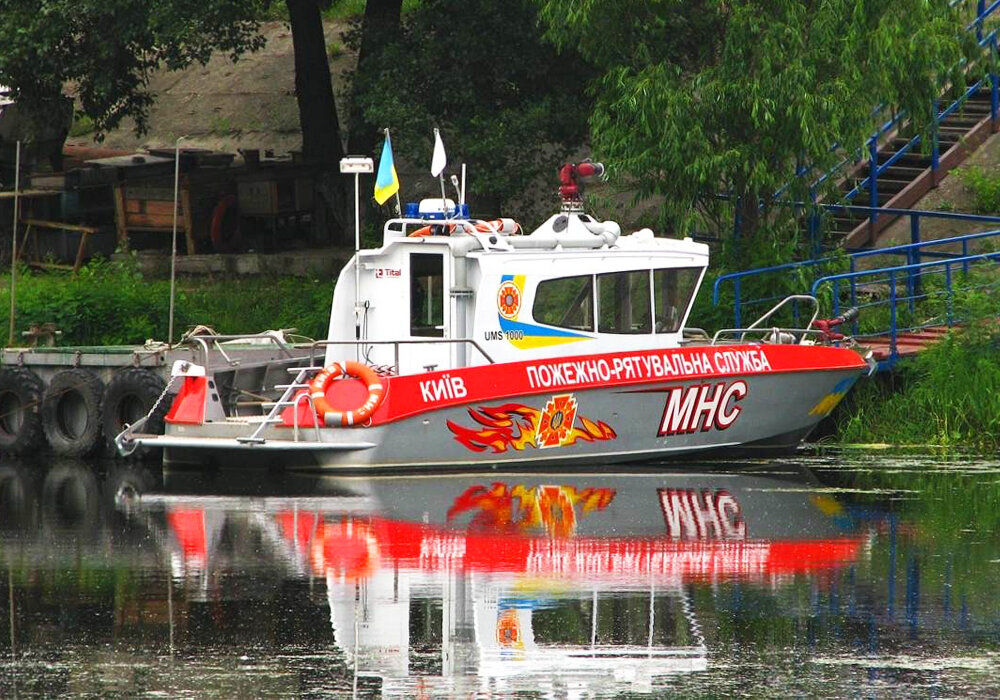 Brandsläckningsbåt, 10 meter