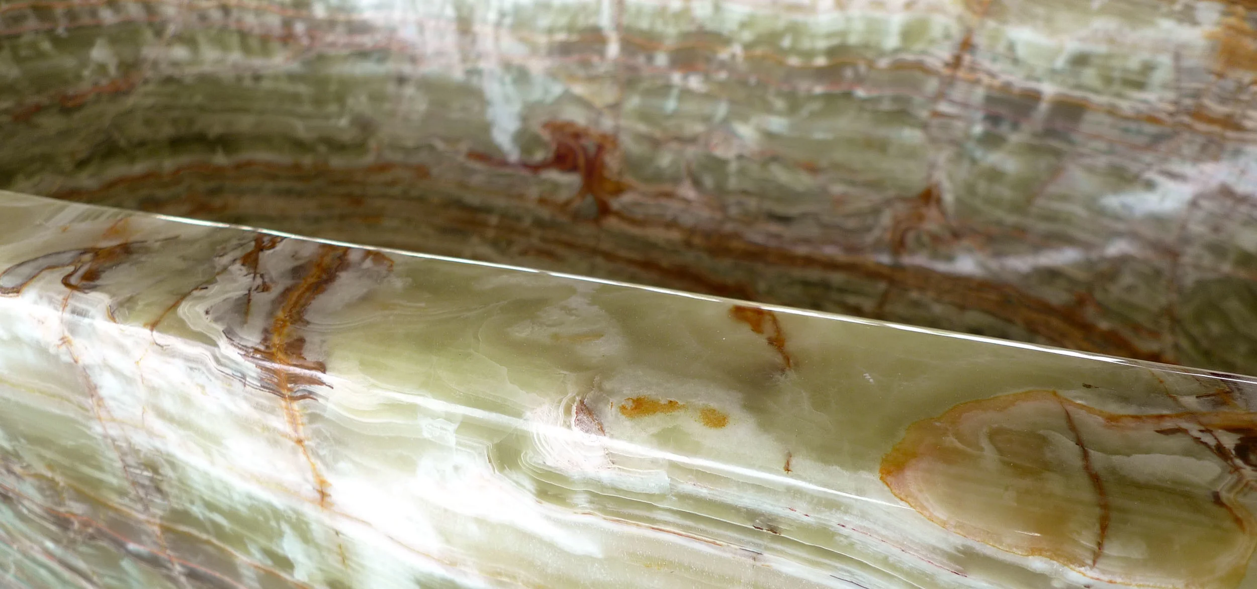 Bamboo onyx used for Yalong Bay Bathtub designed by Johannes Torpe Studios