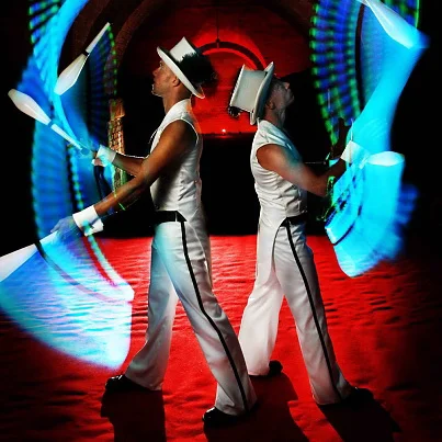 Glow Show - light jugglers