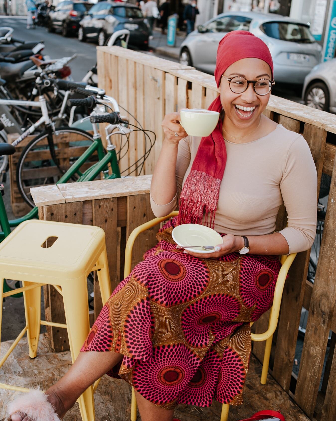 &lsquo;I find a cafe I love, and move right next to it!&rsquo; - how Yassmin relocates to a new city.
🌟
I haven&rsquo;t had much of a chance to be all terracey-and-touristy in Paris, a cause de COVID, le confinement and le deadlines, init. But it ju