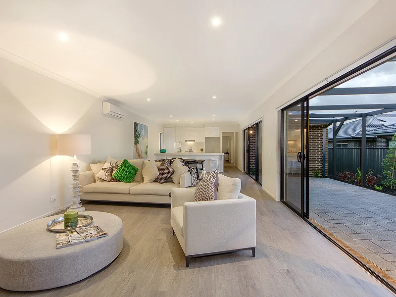 2 Living Area.jpg