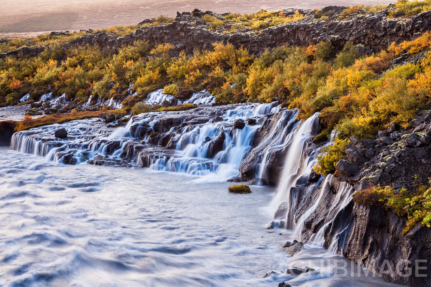 Hraunfossar_01.jpg