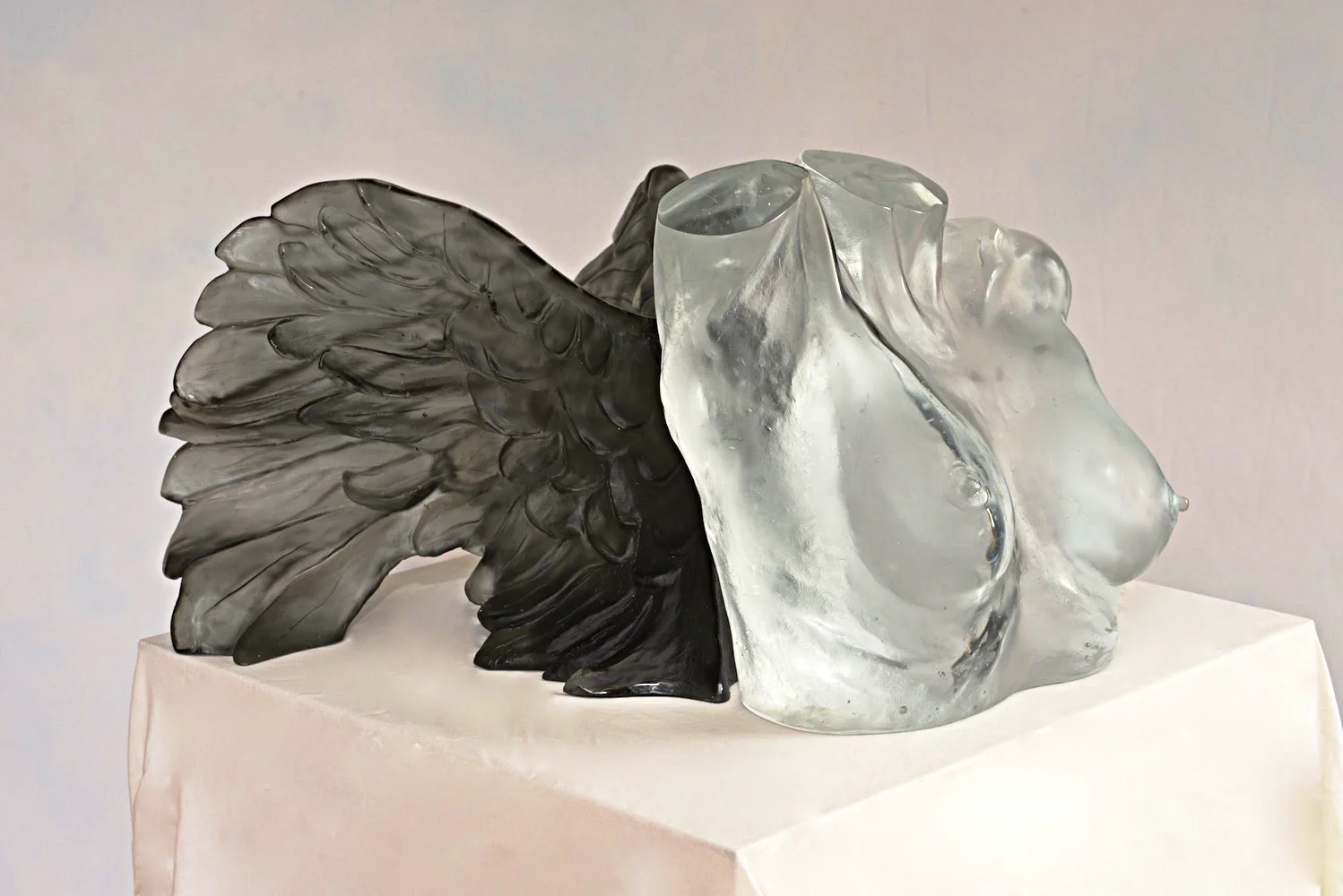 L'espoir de Bruxelles: Cast Glass 28x25x50cm