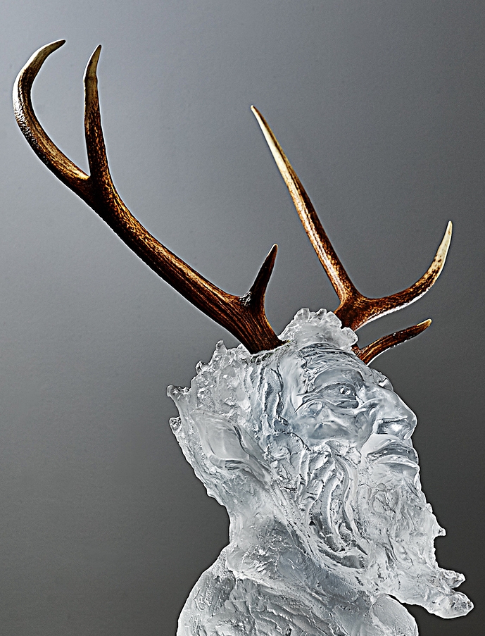 Daniel: Cast Glass 36x26x35 24kg