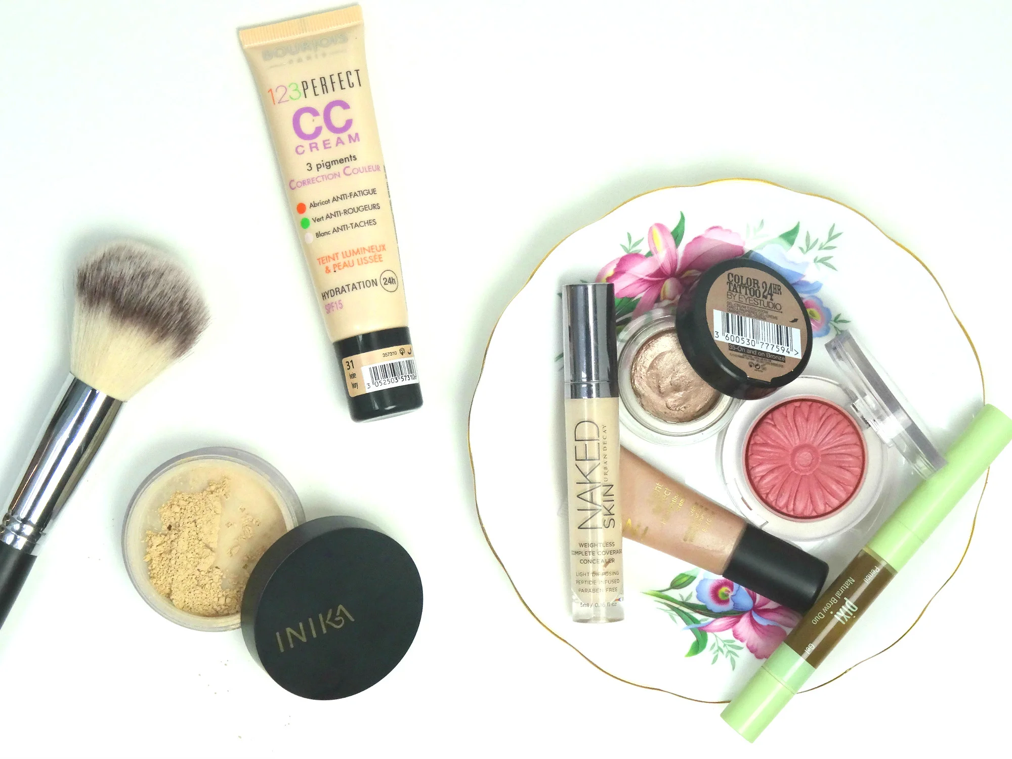 Light and Fresh Makeup With Porcelain Beauty