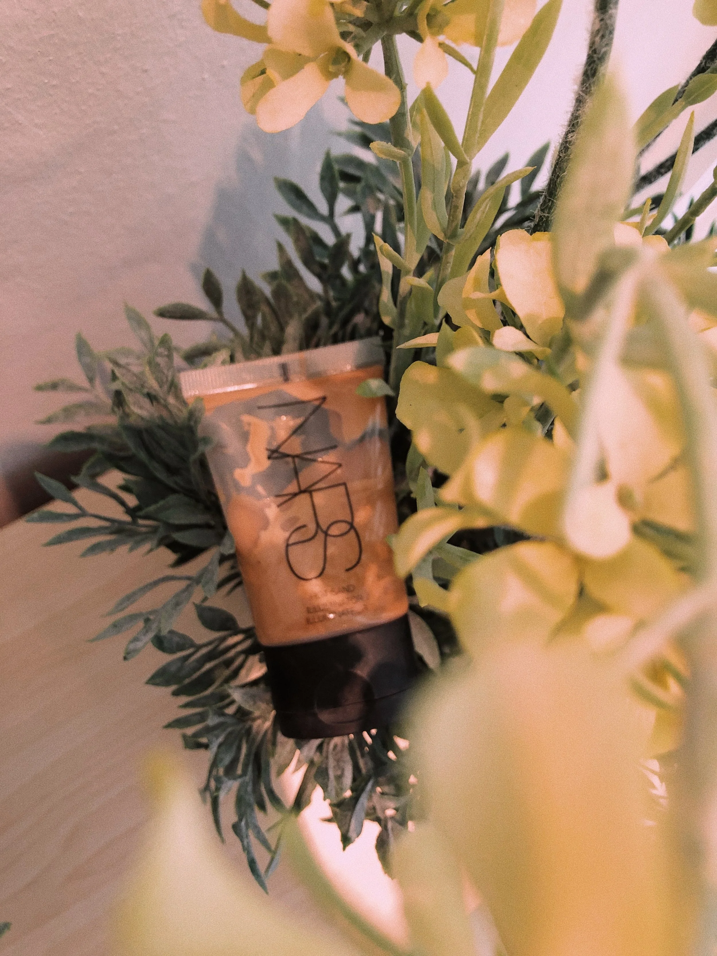 The Hero Product | NARS Hot Sand Liquid Illuminator 