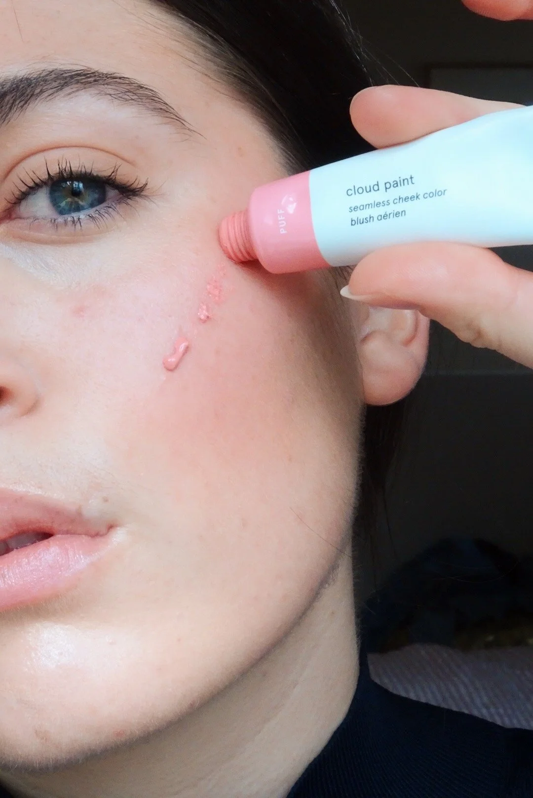 glossier blush puff