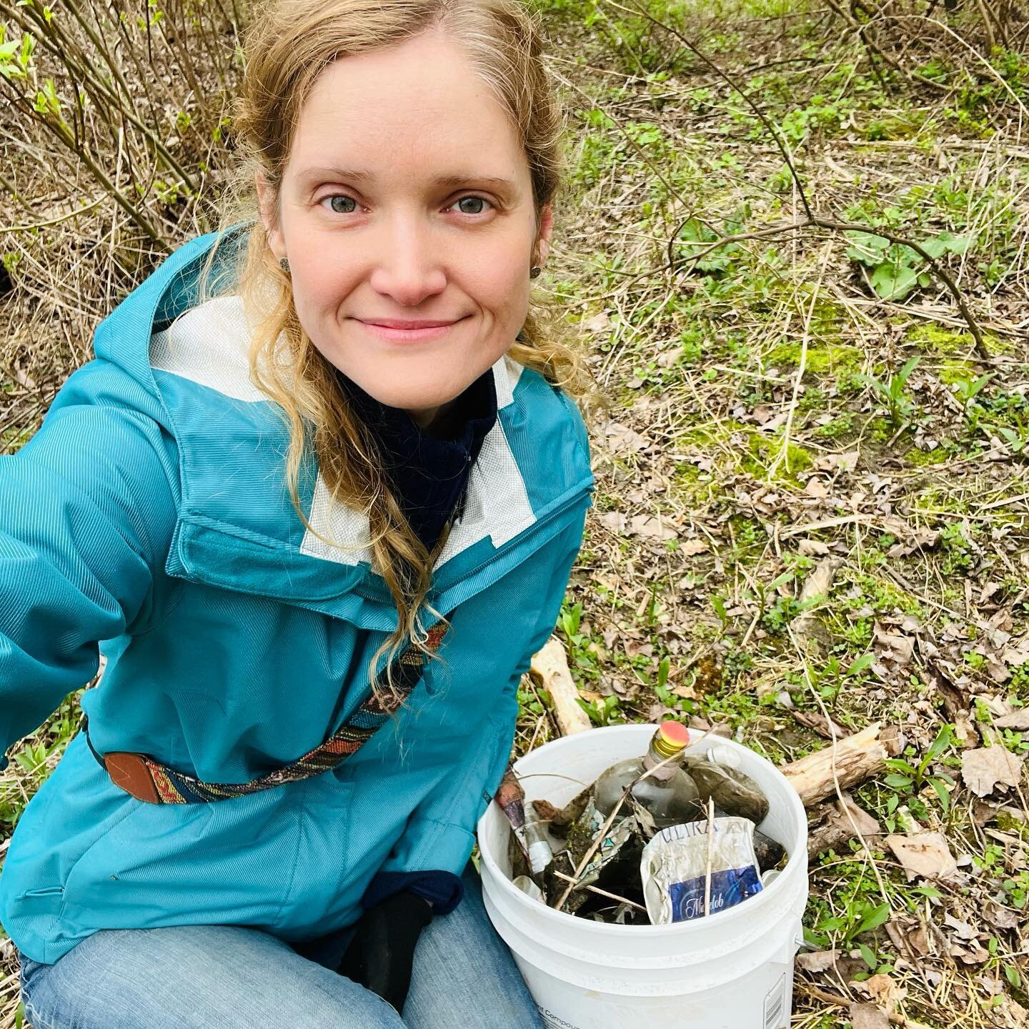 Happy Earth Day my friends 🌎💛✌🏾

This was my first Earth Day with @ctriverconservancy and it was incredible to participate in several local environmental activities that benefit the Connecticut River and surrounding ecosystems. 

I went to a river