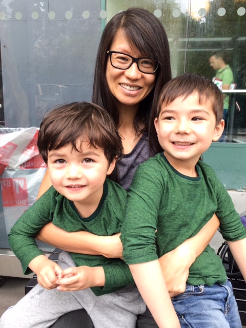 Xiaoning with sons