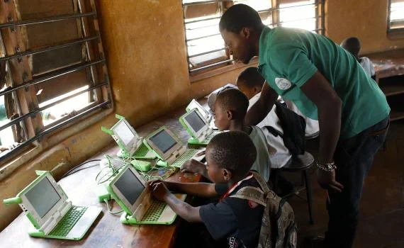 How public libraries can help 120 million illiterate young people