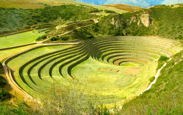 Peru+Sacred+Valley+Moray+Inca+agricultural+circles+second+view+IMG_7896+2.jpg