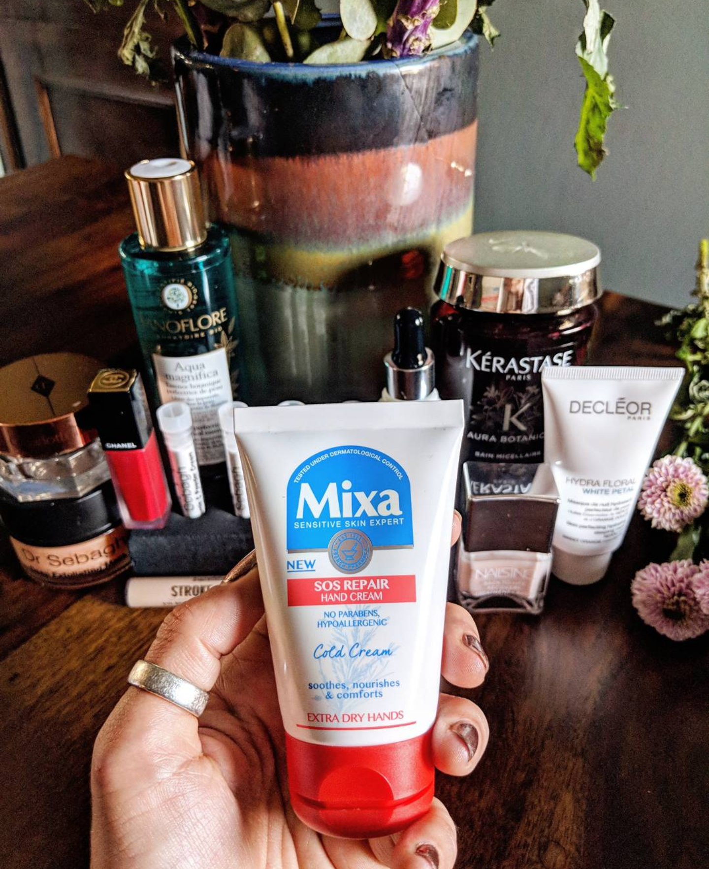 FEEL-GOOD BEAUTY: SOS TREATMENTS