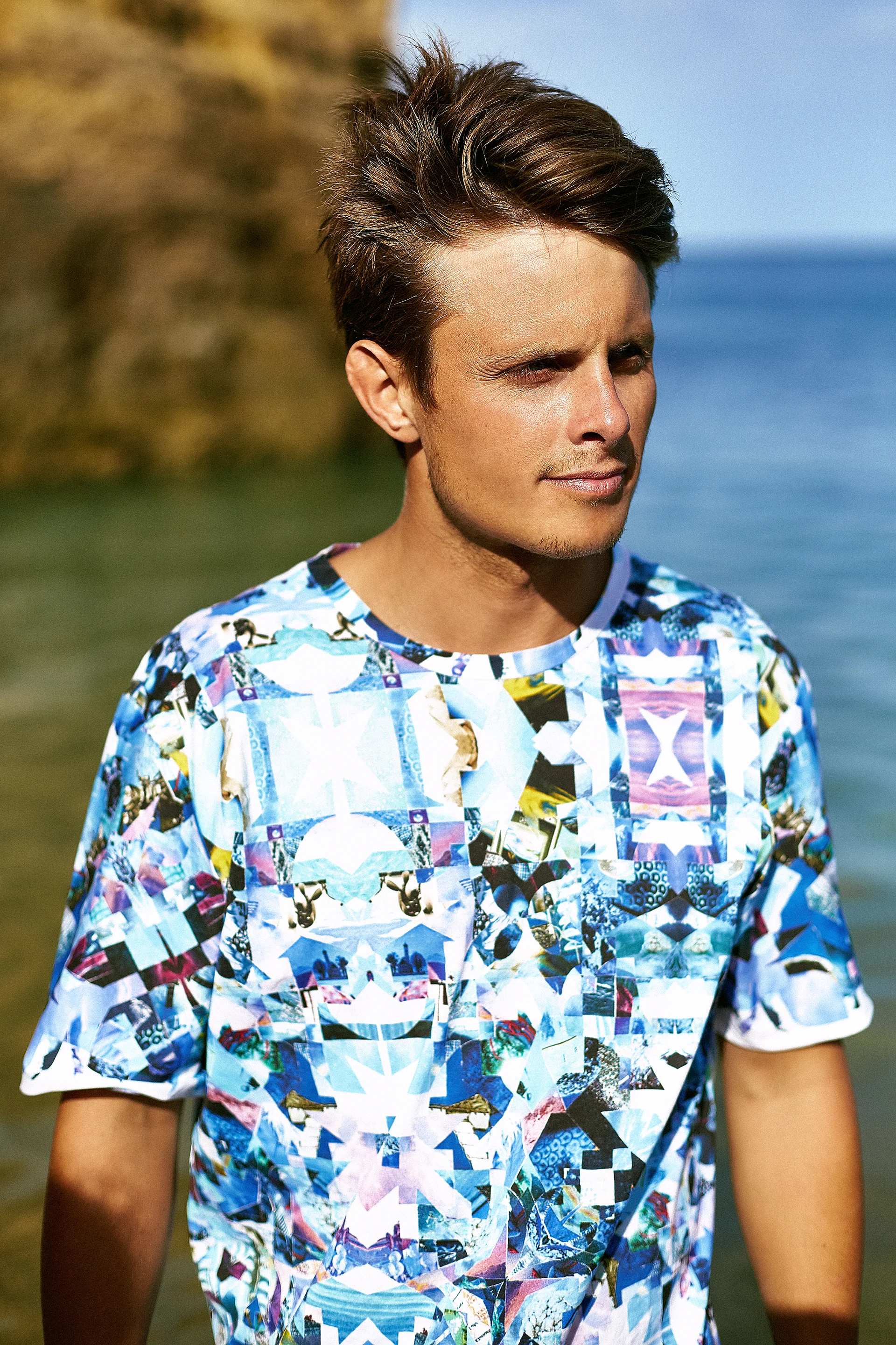 EXPERT'S CHAT: ARTIST HARVEY SAUNDERS