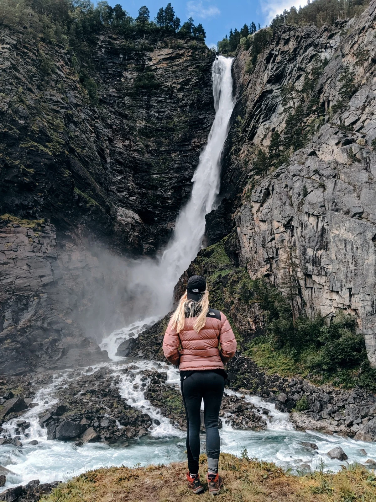 Åmotan Waterfall, Trollheimen