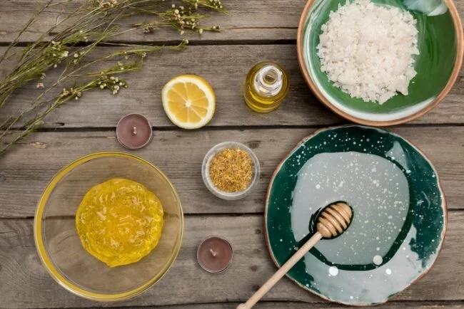 DIY FACE SCRUBS &amp; MASKS