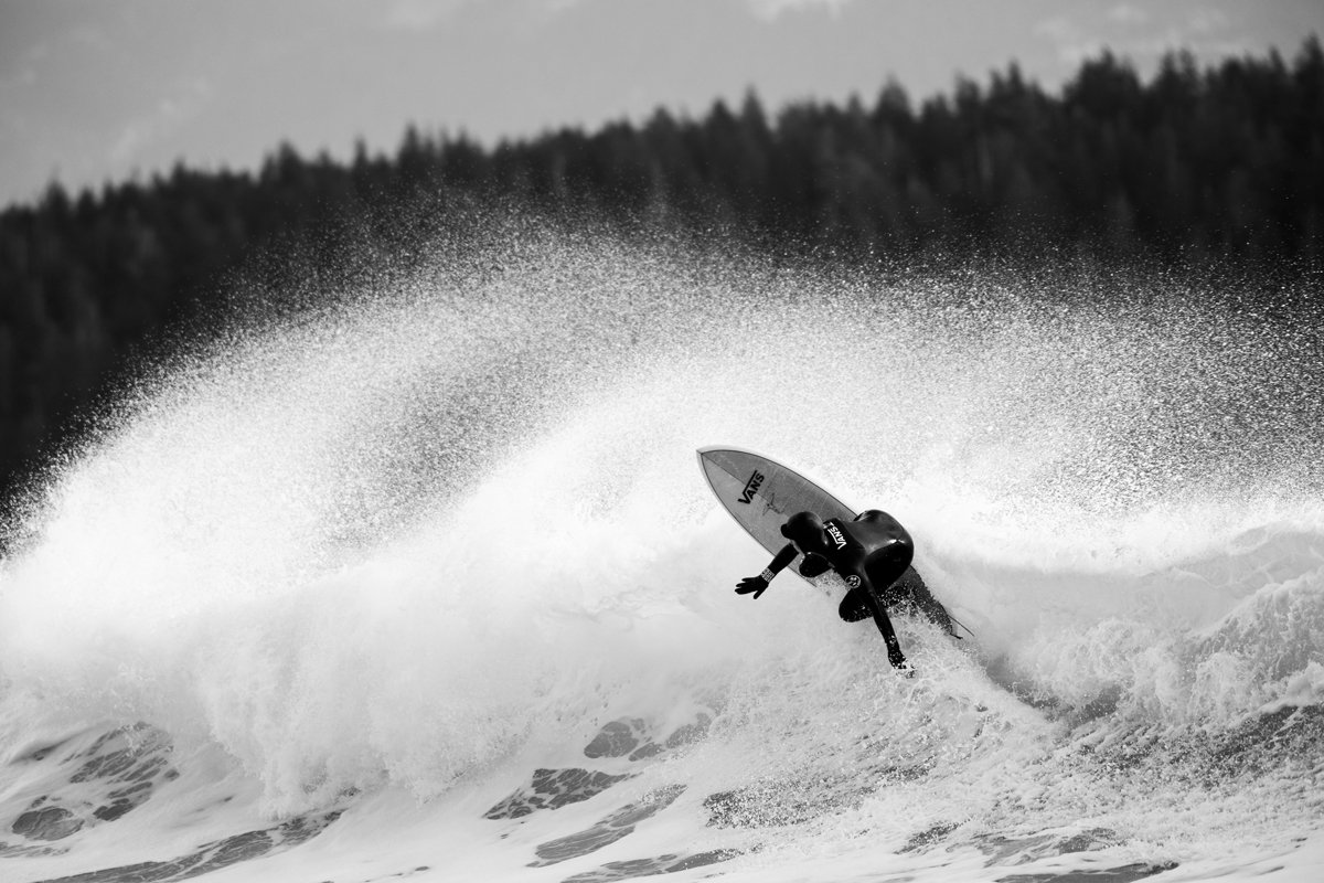 A GUIDE TO THE RAD WOMEN’S SURF COMMUNITY OF TOFINO WITH HANNA SCOTT