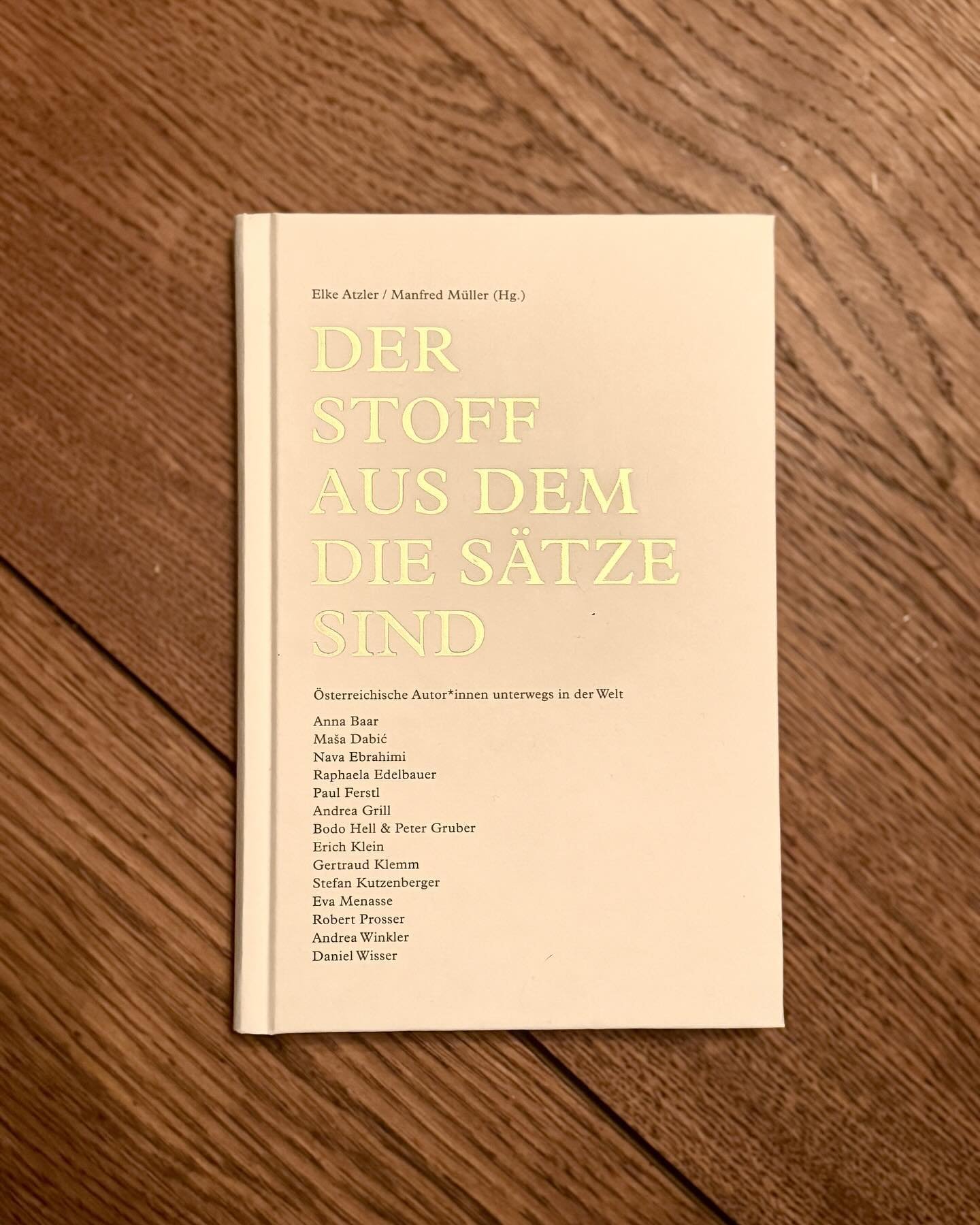 Books are the opposite of a musical spectacle. Quiet, everlasting, non-responsive, giftable, embodied thoughts and make a great background for video calls. This one is a collection of travel stories with matte gold embossing for @literaturgesellschaf