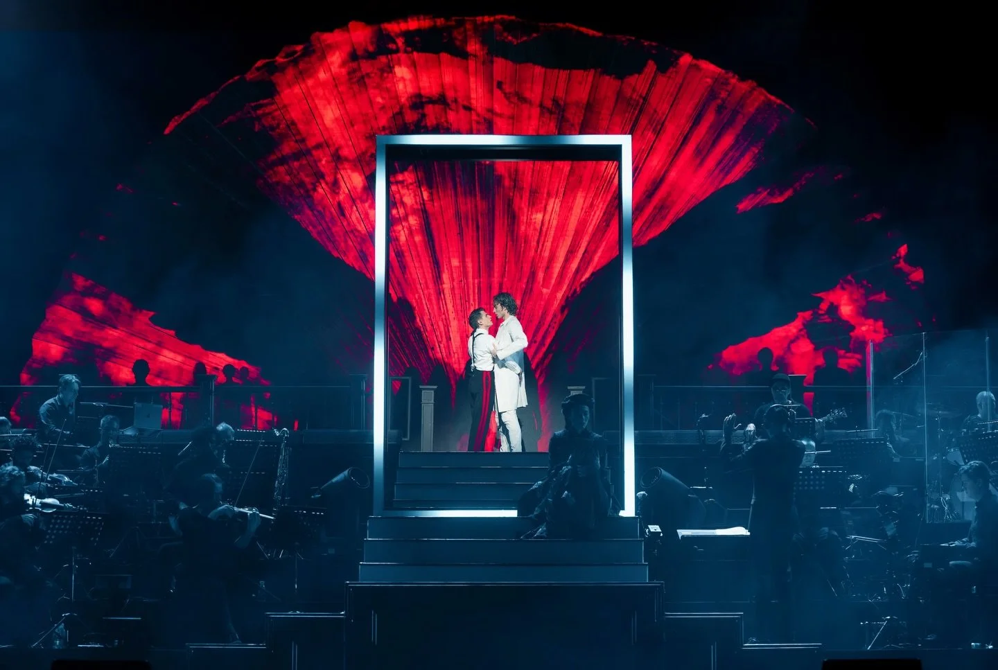 It begins as it ends. With a little death. Tour photos from musical &raquo;Elisabeth&laquo; at the prestigious Guangzhou opera house by Zaha Hadid with led backgrounds by Michael Balgavy.

Photos: 广州大剧院，摄影：夏冬
Guangzhou Opera House, photo by XiaDong