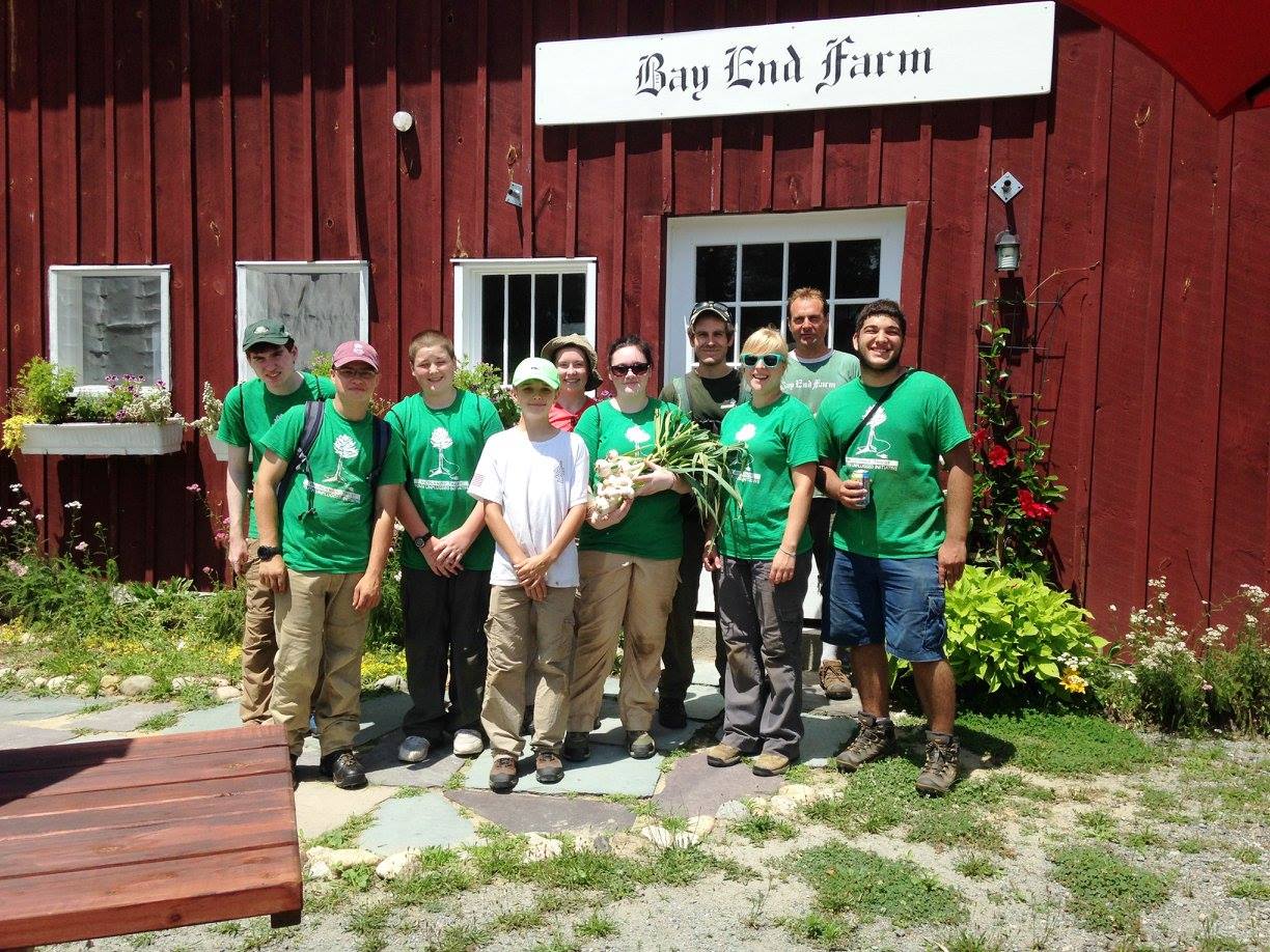 Green Team 2016 Crewmembers after a day of harvesting a processing garlic at Bay End Farm