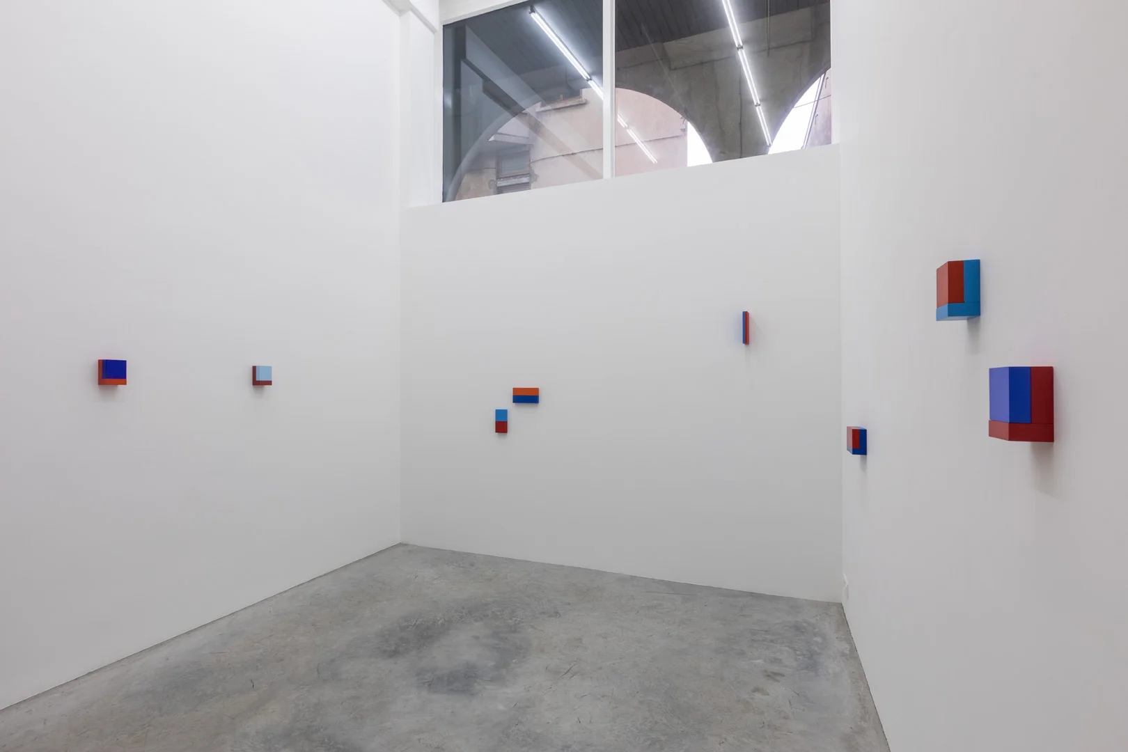 Ane Vester. On Red & Blue Exhibition view