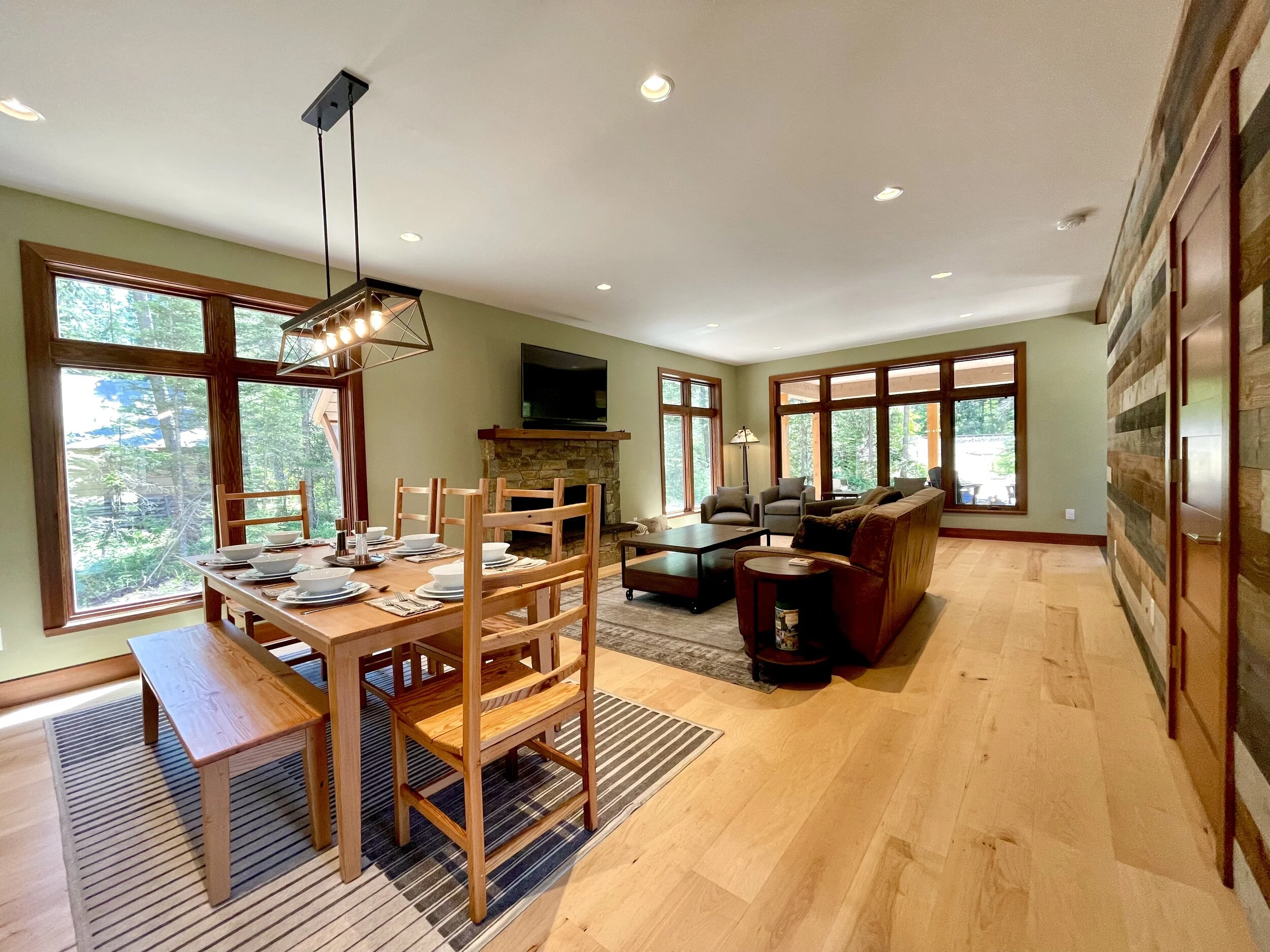 04_Pinnacle Cabin.jpeg