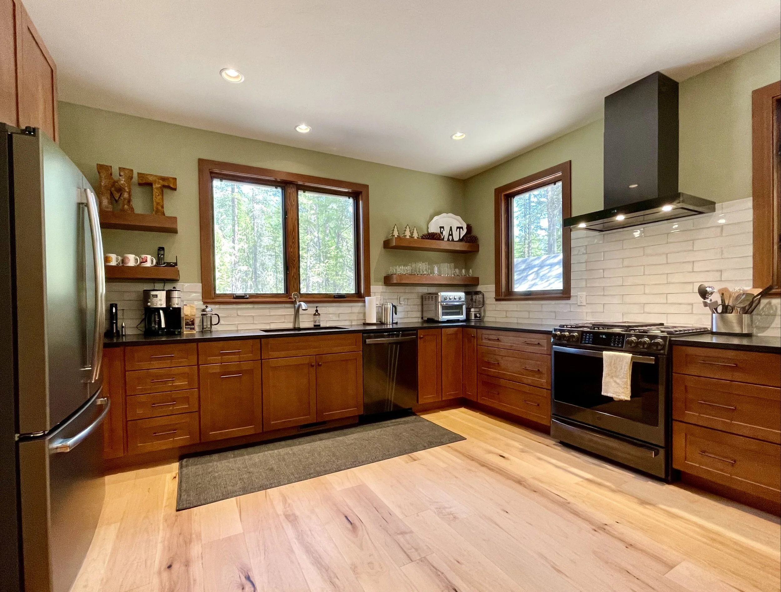 05_Pinnacle Cabin IMG_2003.jpeg