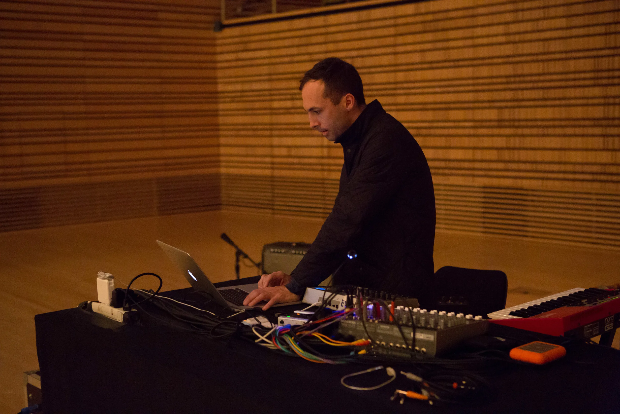 20120915_Tim_Hecker_perf_res_009.jpg