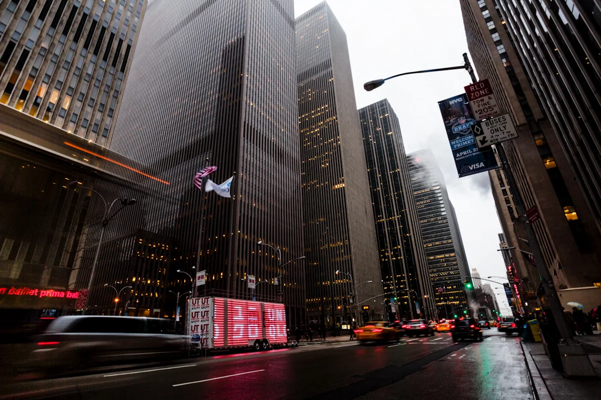 Vice_Uniqlo_UTTRUCK_77th_48th_56th_20.JPG