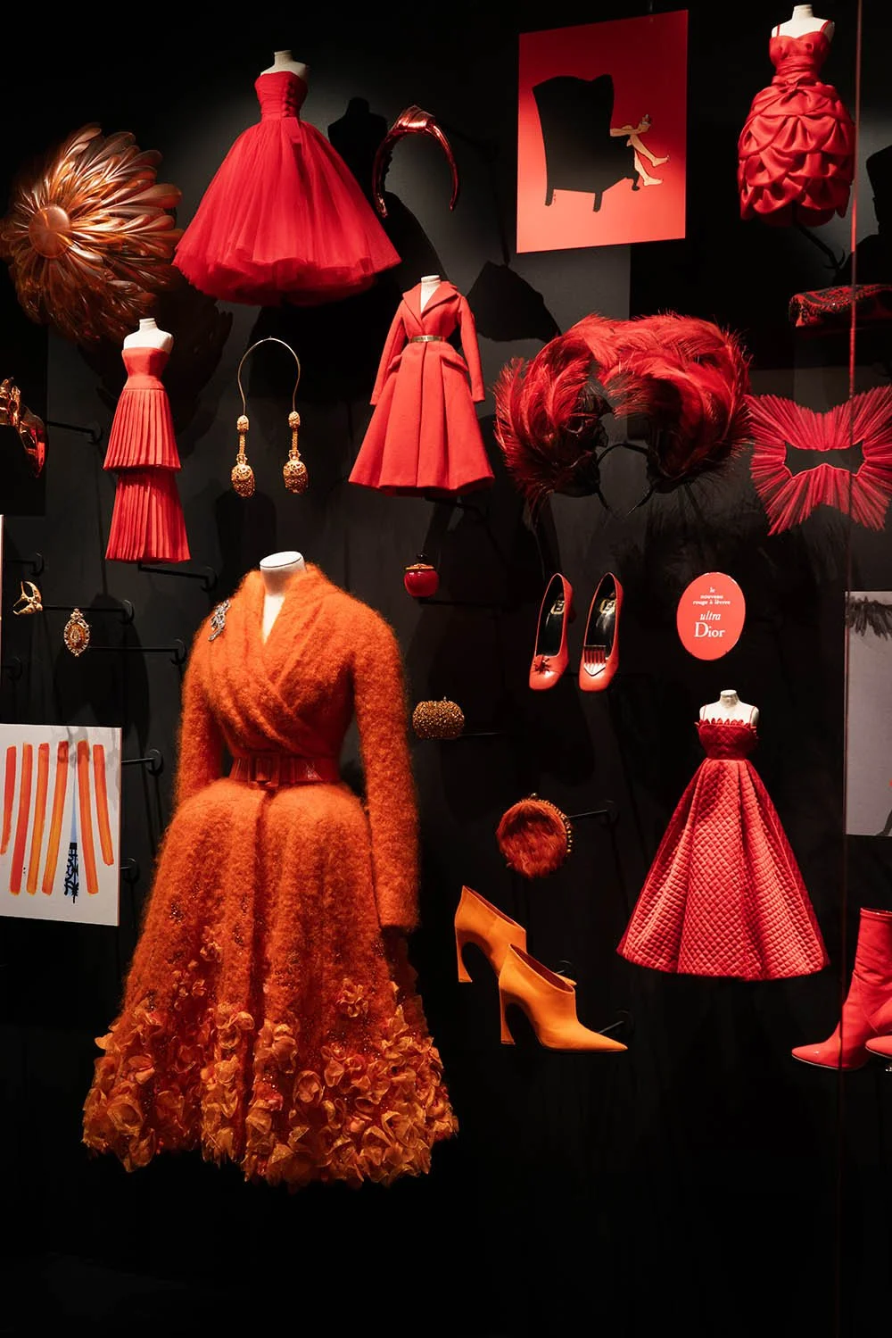 Christian-Dior-Designer-of-Dreams-Discover-The-New-Exhibition-at-the-Brooklyn-Museum-in-New-York-48.jpeg