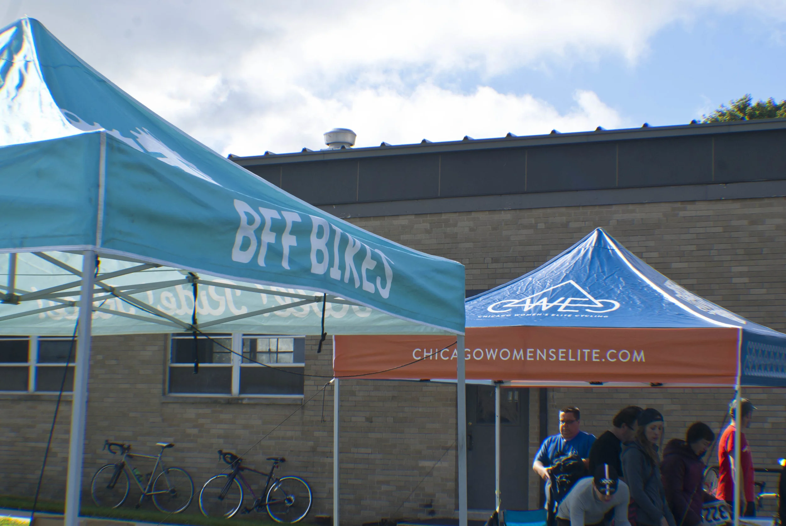 BFF Bikes & Chicago Women's Elite tents!