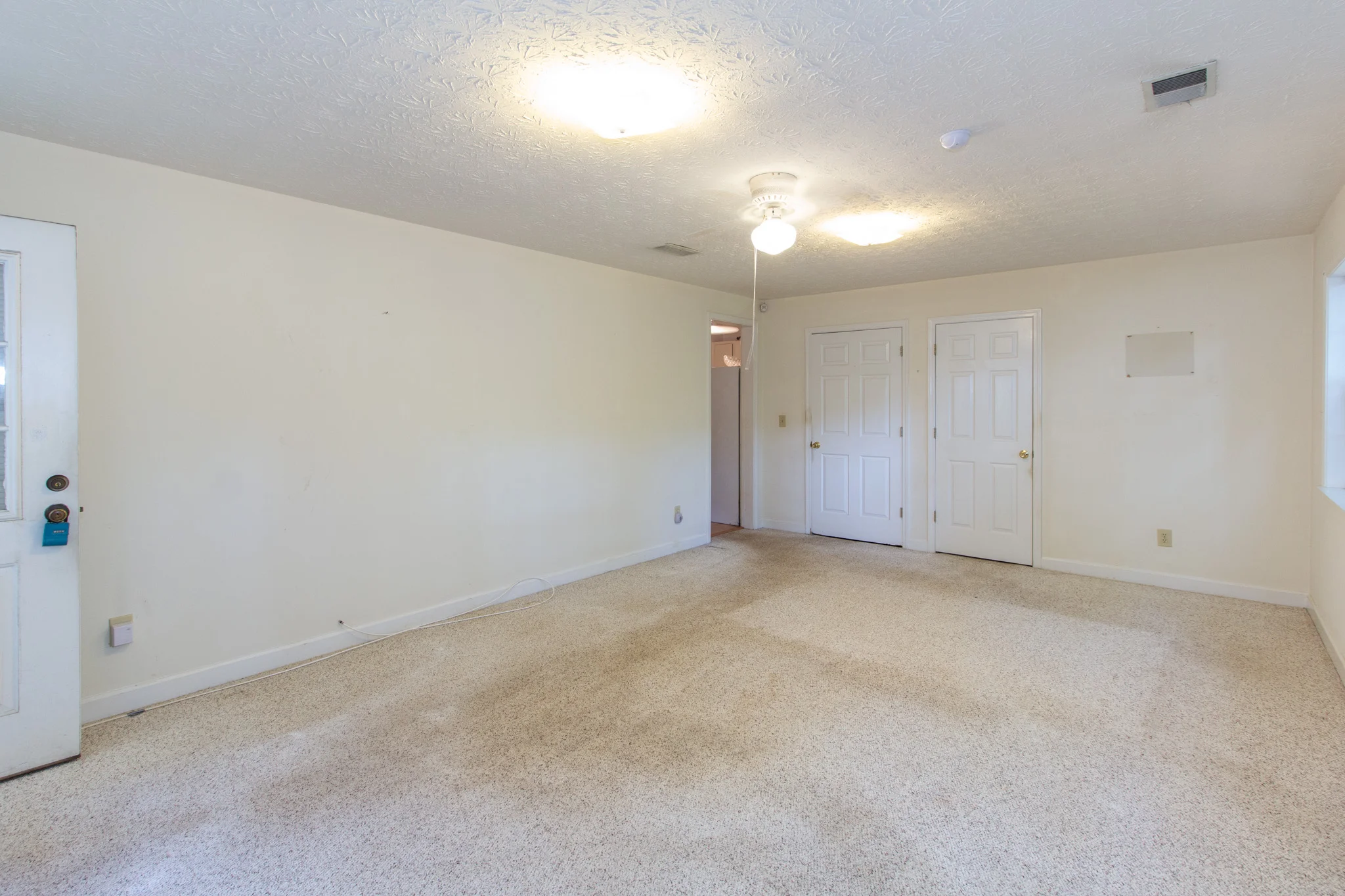 1831 Thompson Avenue (21 of 36).jpg