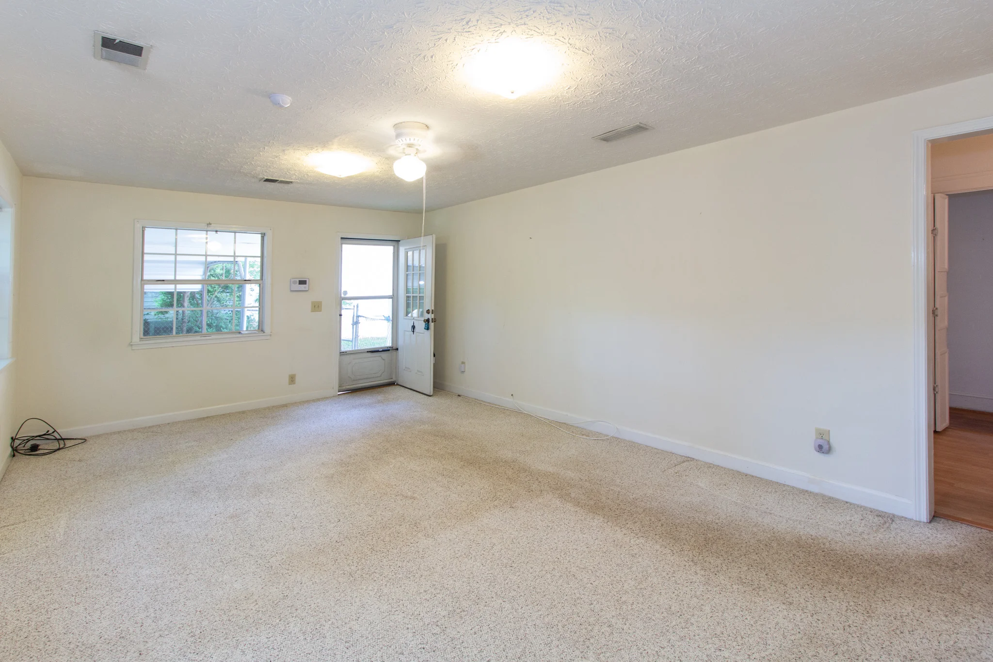 1831 Thompson Avenue (22 of 36).jpg