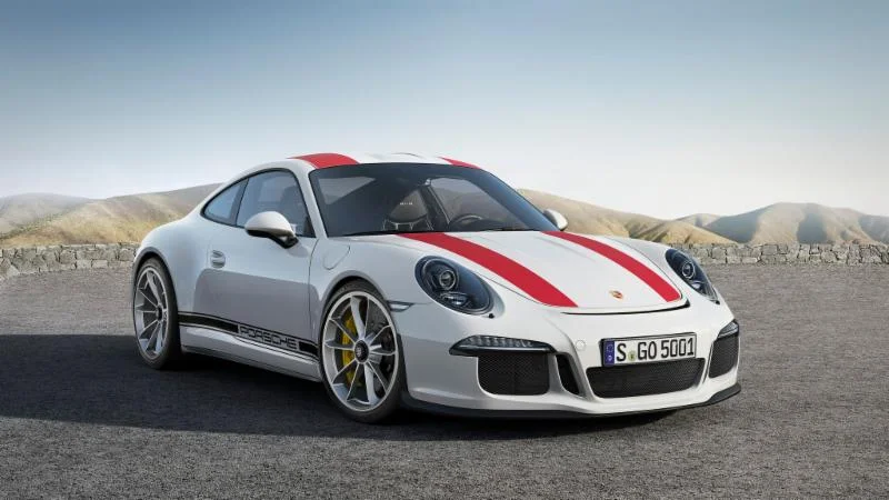 2017-Porsche-911-R.jpg