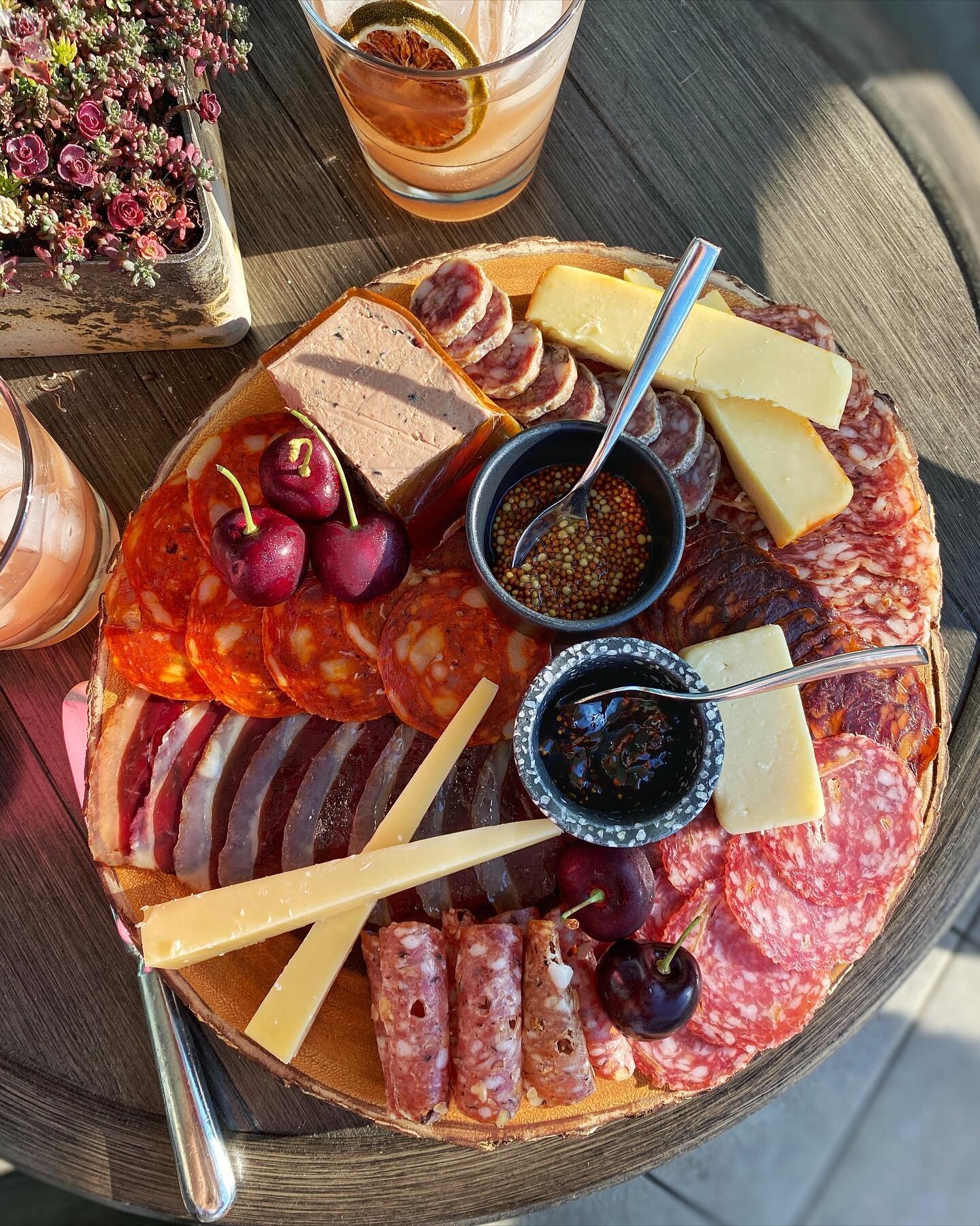 charcuterie ft. some of my all time favourites &hearts;️ @tworiversmeats duck prosciutto, @oyamasausage saucisson sec &amp; truffle pate, @divinaspecialty chili fig jam, cantonnier &amp; smoked applewood

@stephwants to know what&rsquo;s your charcut