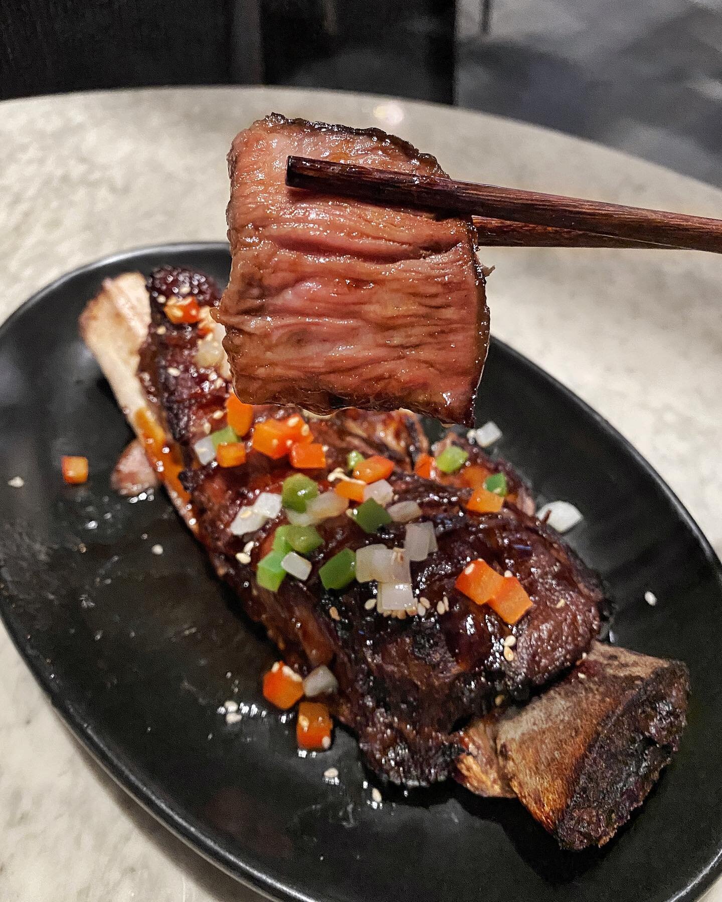 CRISPY TRIPLE COOKED US BLACK ANGUS SHORT RIB 🤤&hearts;️ i&rsquo;ll tell you all about it when i see you again 😩 @mott32van

if i had known that this was gonna be our last visit, i probably would&rsquo;ve said &ldquo;see you later&rdquo; properly &