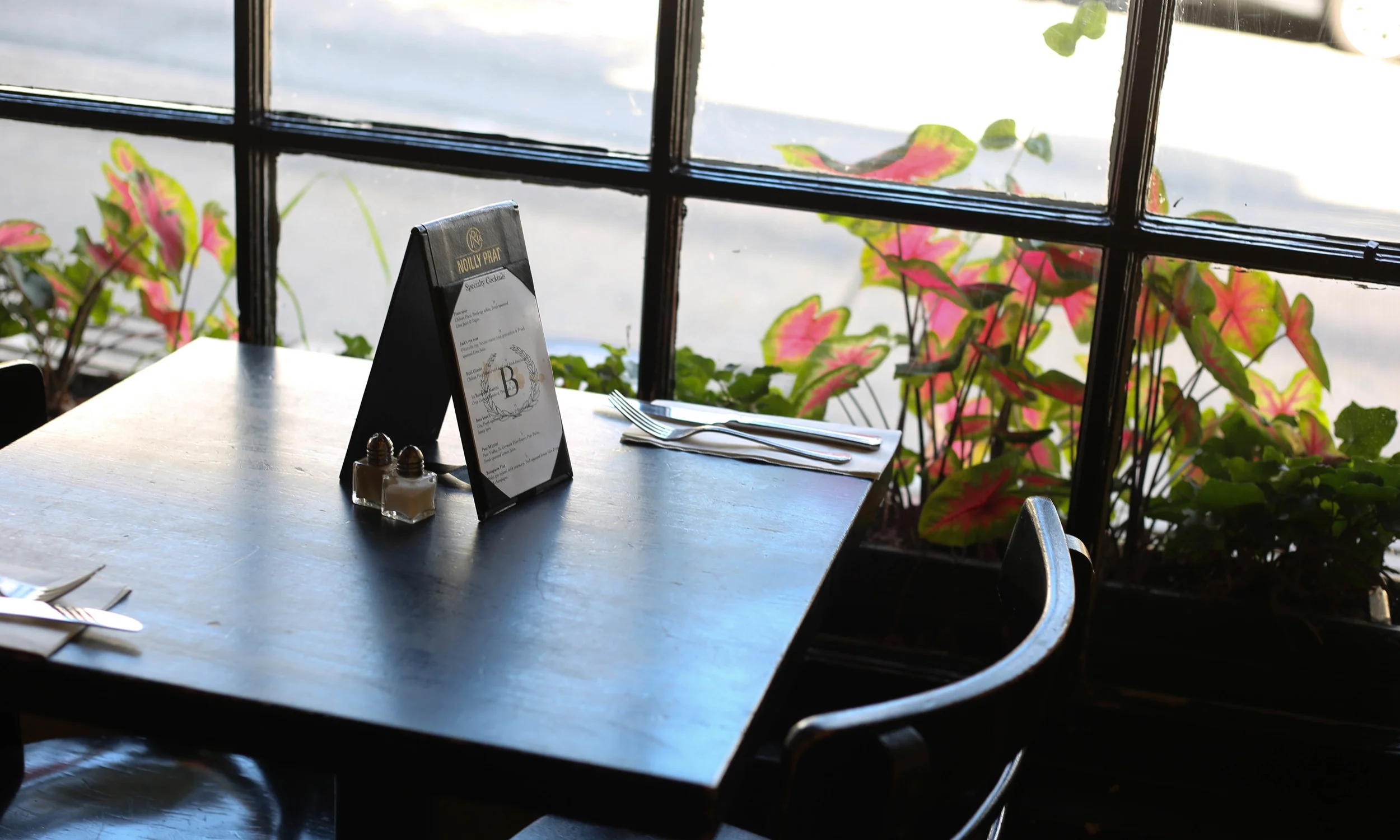 Popal Group - Cafe Bonaparte - Interior Design.jpg
