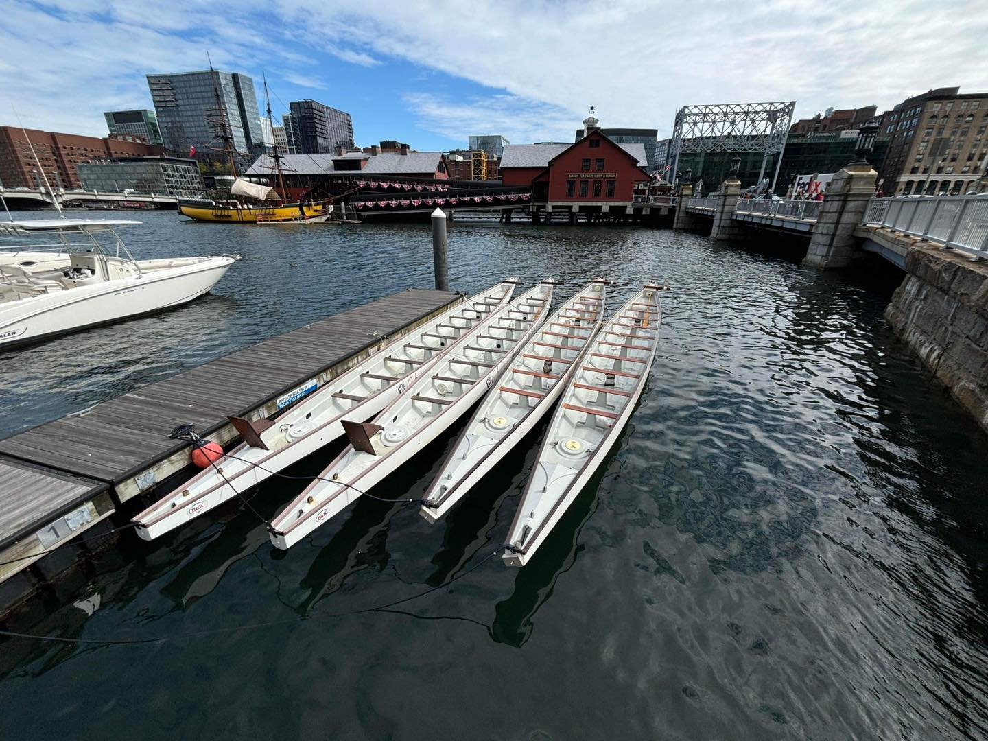 Is it even a boat move if it isn&rsquo;t raining? 🌧️ And just like that, the @esplanadeinboston boats have been moved to @atlanticwharf in preparation for the scrimmage on Saturday @fortpointchan. See you there! 

#bostondragonboat #willpaddle4food 