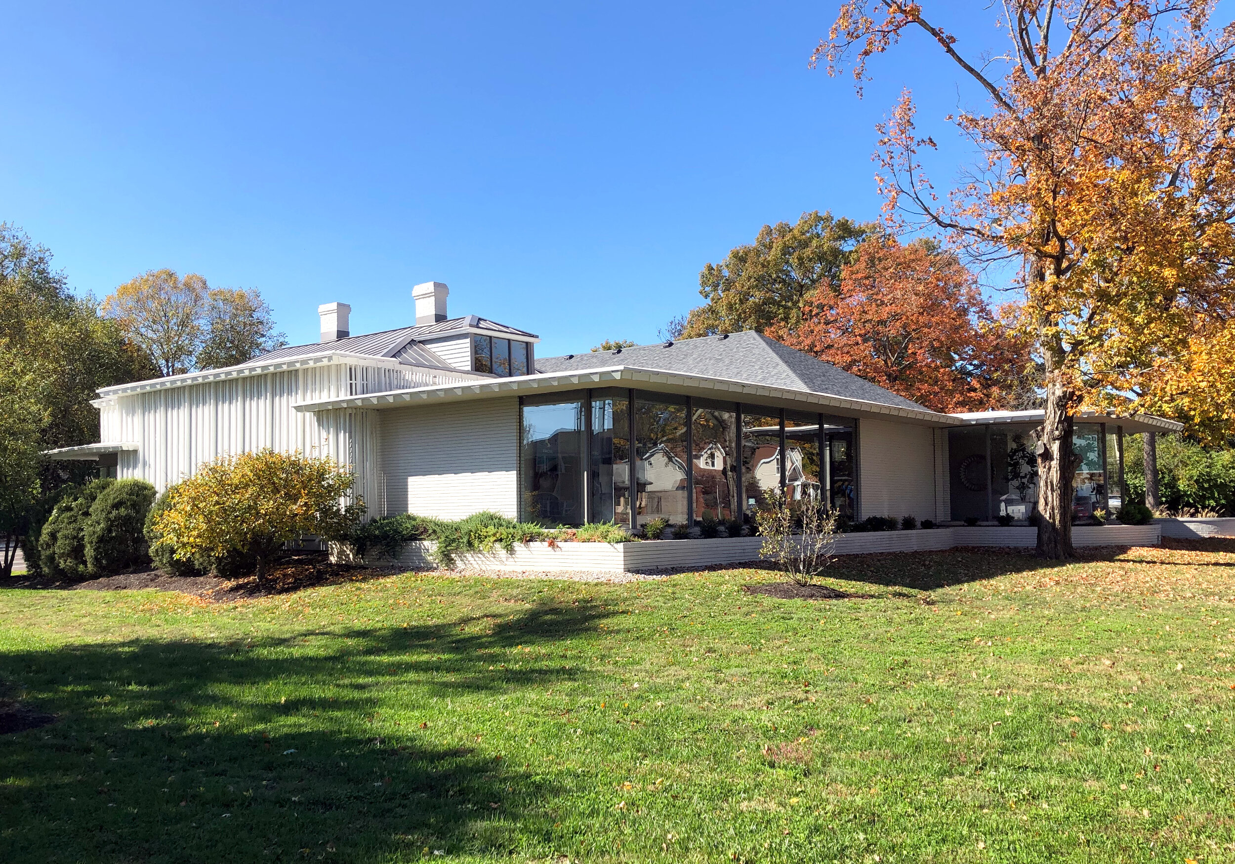 Foxworth Architecture - Physicians's Center for Beauty - Louisville, Kentucky (Street View)