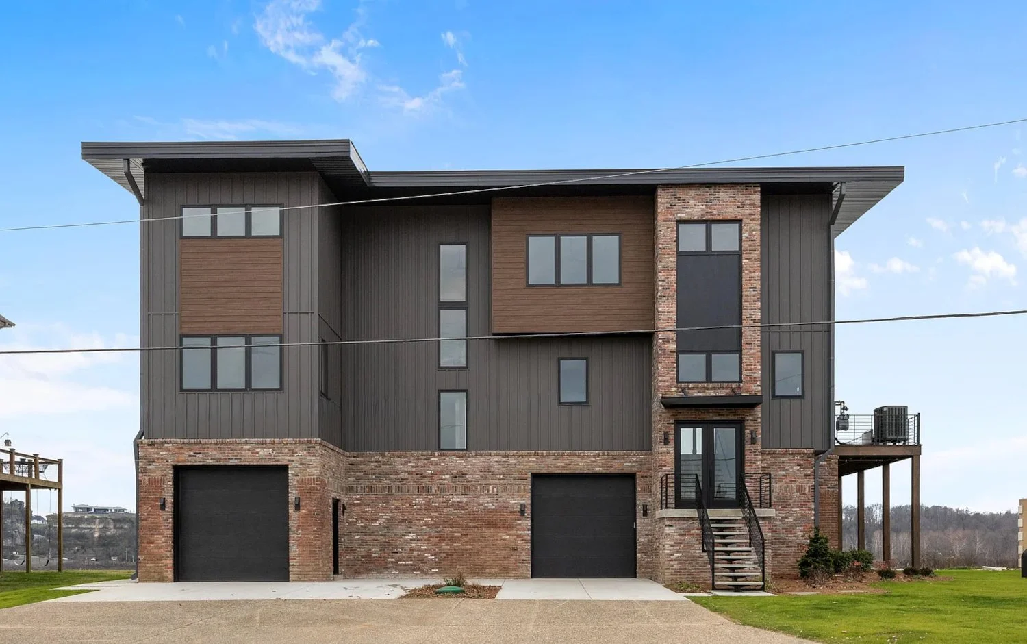 Foxworth Architecture - Lifted House