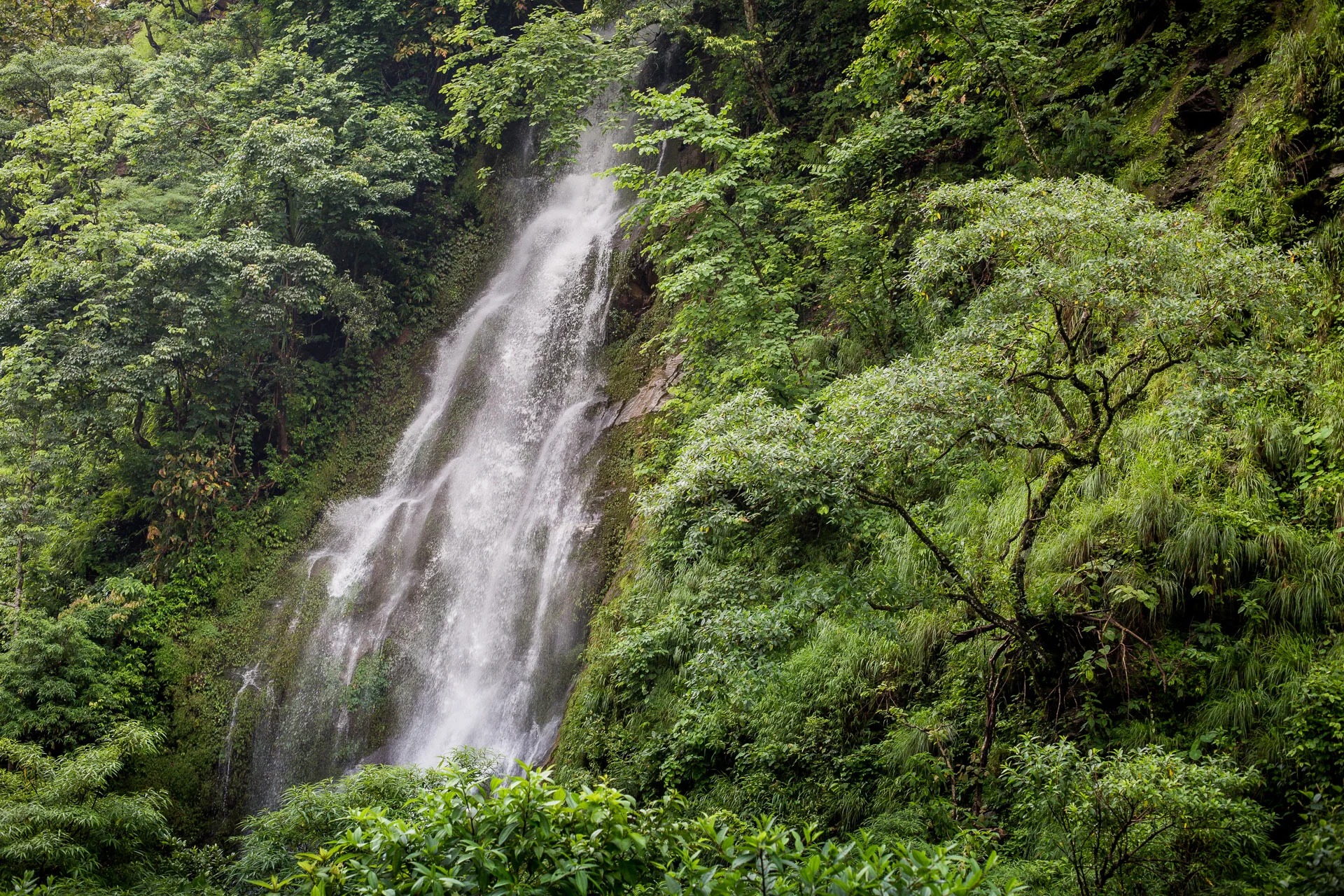  Waterfall on the way. 