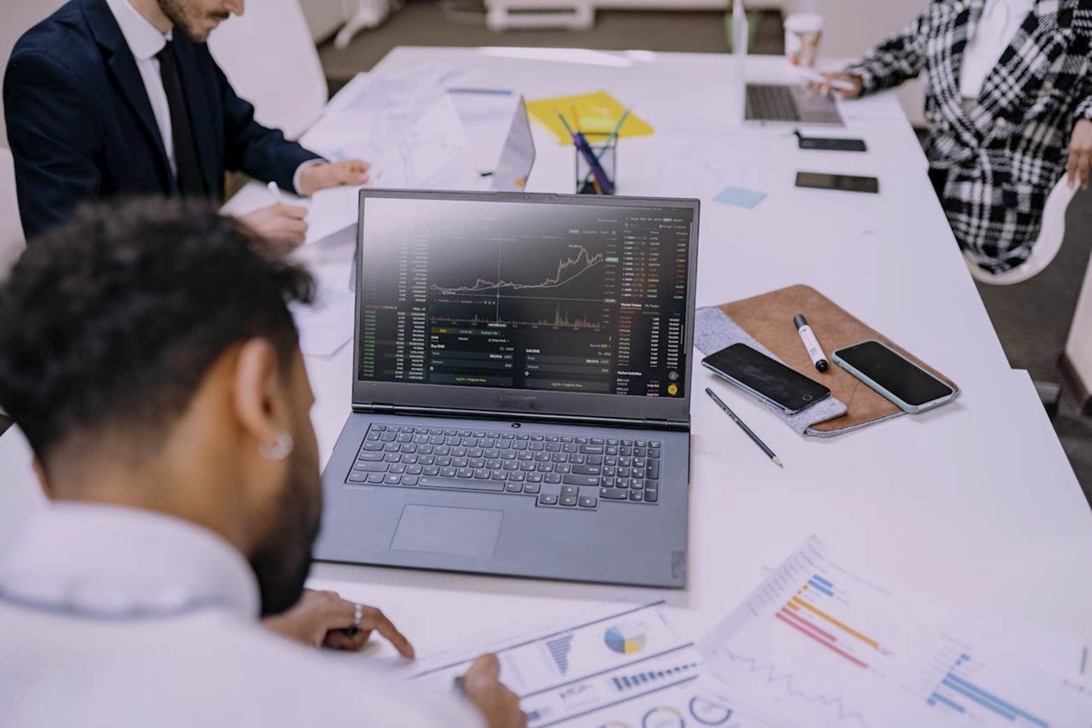 Why Does Decentralised Cloud Storage Reduce Security Risks?