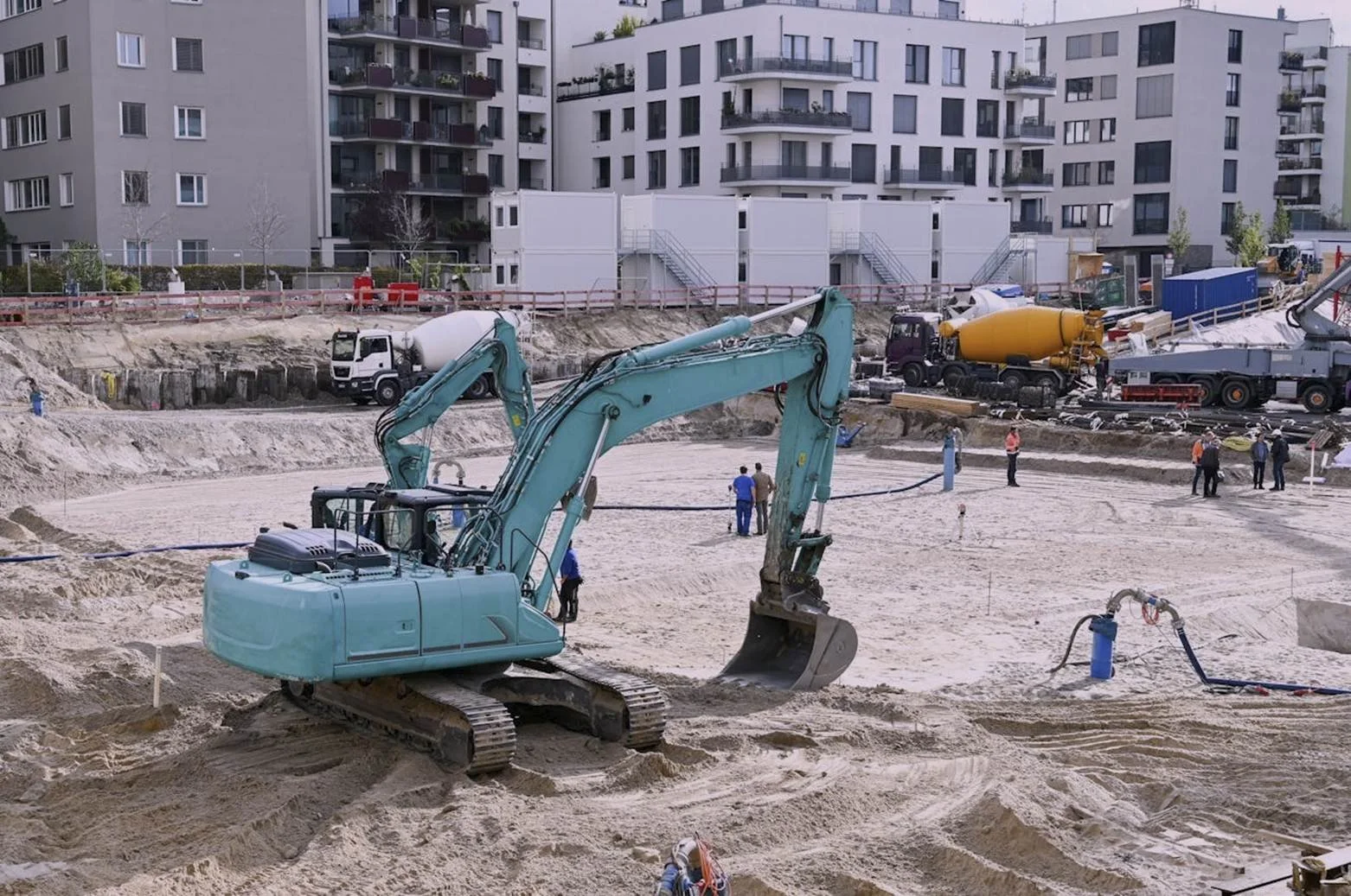 What Helps Young Entrepreneurs Build Strong Construction Businesses?