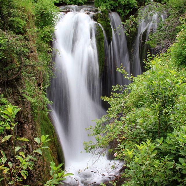 Every time I see a waterfall, I am humbled by its power and stand in awe of its beauty.
I captured this photo of the upper part of Roughlock Falls in #SpearfishCanyon #SouthDakota using a long exposure on a Canon EOS 7D.
#SoDak #blackhills #HiFromSD #waterfallwednesday #GreetTheOutdoors #GoExploreWander #outdooradventure #discoverblackhills #natgeotravel #wearestillwild #adventureanywhere #getoutthere #mastershots #naturephoto #TheMidwestival #NaturalWonders #midwestblogger #midwestisbest #outdoorlife #igersmidwest #midwestliving #minnstagrammers #GreatNature #shutterbug_collective #ig_naturelovers #chasingwaterfalls #waterfallhunting