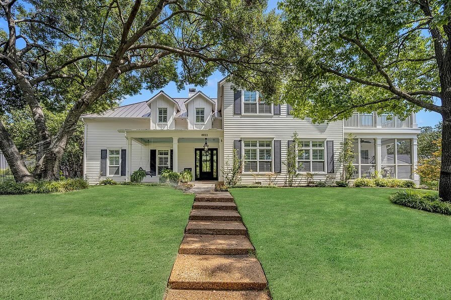 Welcome to 8822 Grenore. ✨ This dreamy property is located in the oh so charming Emerald Isle community which offers private access to White Rock Lake. ✨ Listed by: @mbtrealestate @the.meyer.group and Staged by: Us!