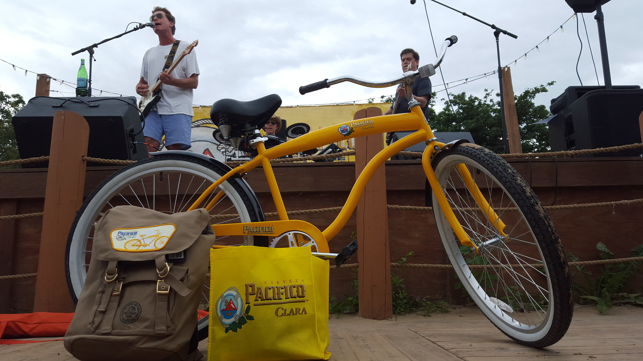 Raffle prizes and The Luxmen