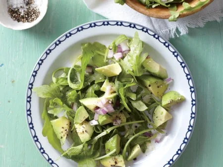 Feel free to use chopped romaine or bibb or red leaf lettuce instead of arugula